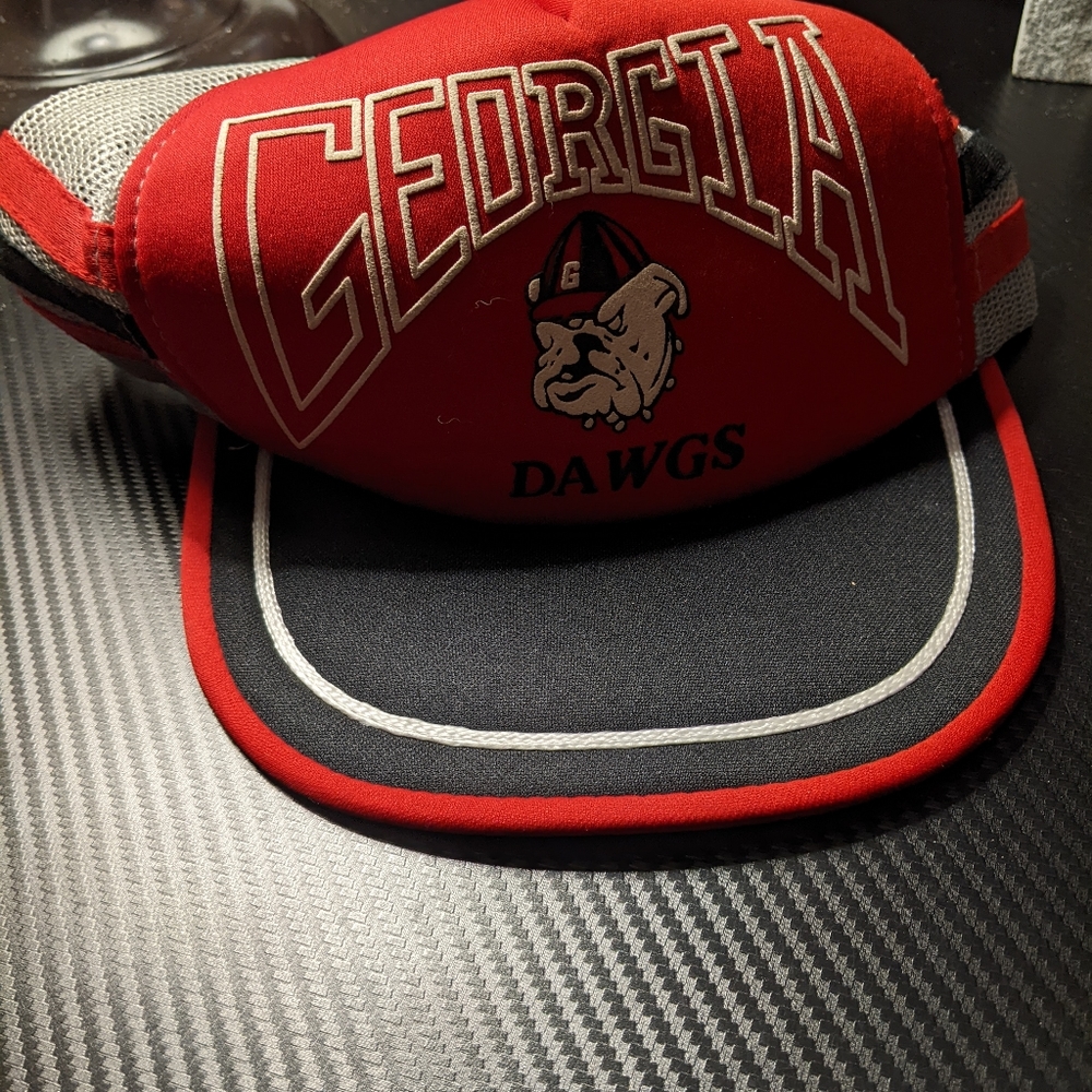 Georgia Dawgs Meshback Snapback